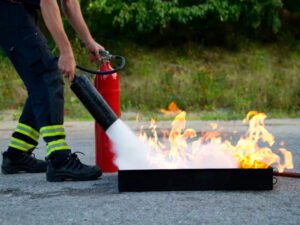 Leia mais sobre o artigo A Importância do Treinamento de Combate a Incêndio para Empresas